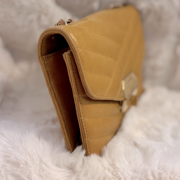 Chanel Chevron Gabrielle Flap Bag - Picture 7 of 15